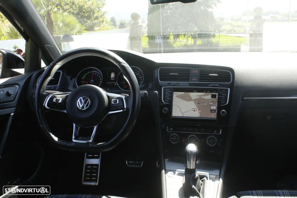 VW Golf 1.4 GTE Plug-in - 27