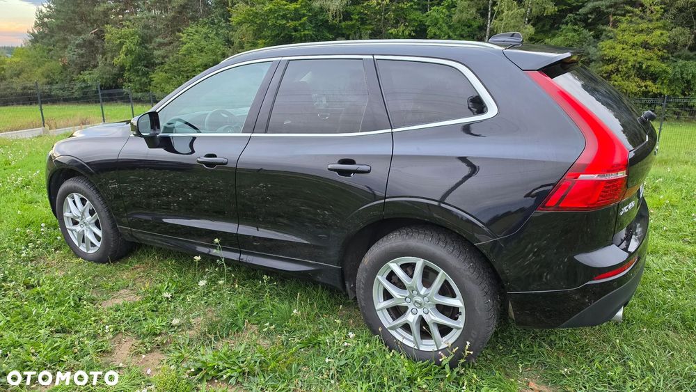 Volvo XC 60 B4 D AWD Momentum Pro - 2