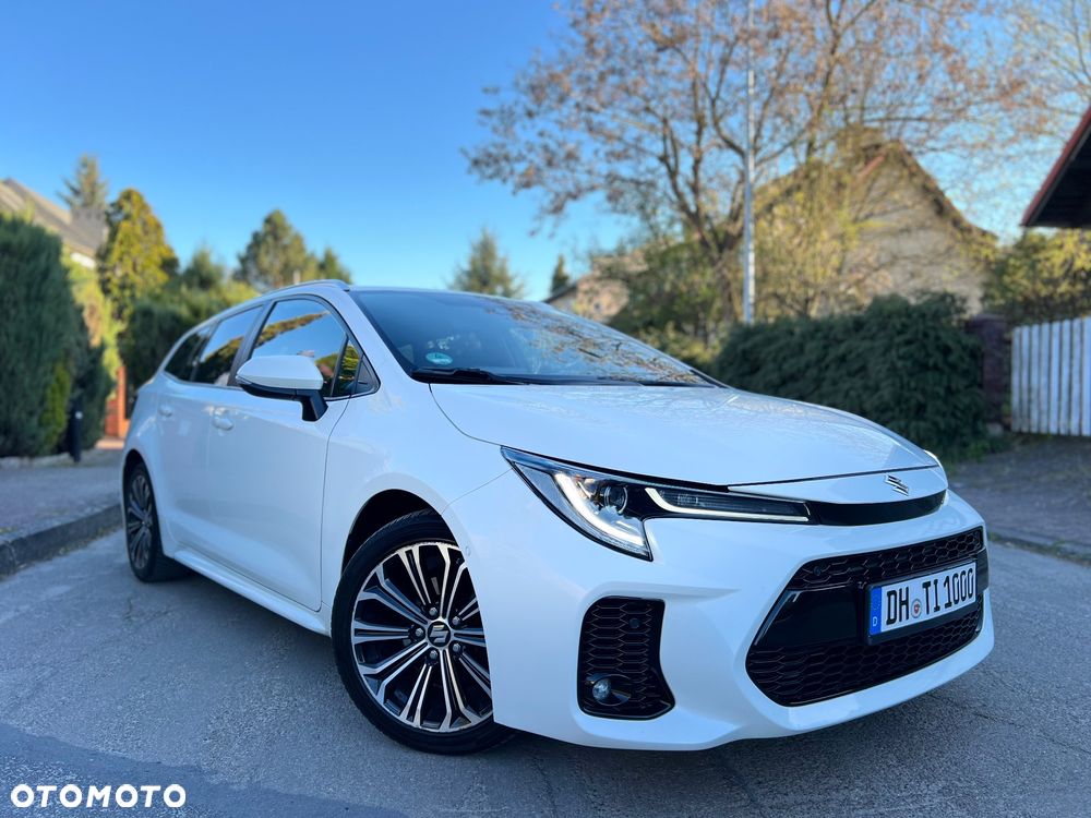 Suzuki Swace 1.8 Hybrid Premium Plus CVT - 1