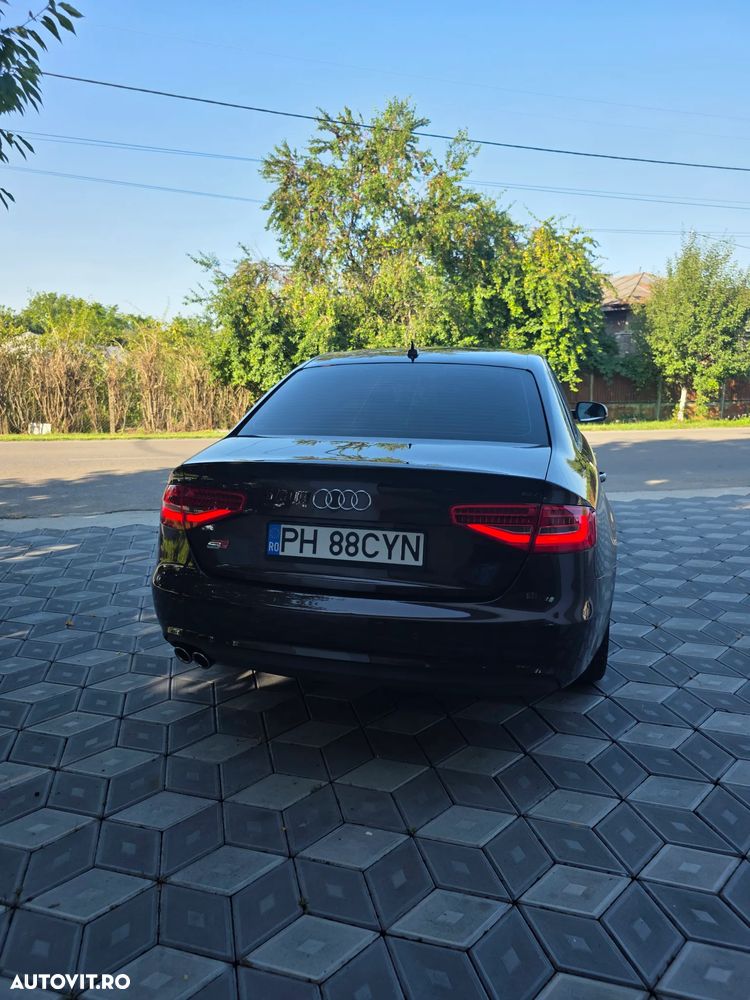 Audi A4 Limuzina 2.0 TDI B8 - 18