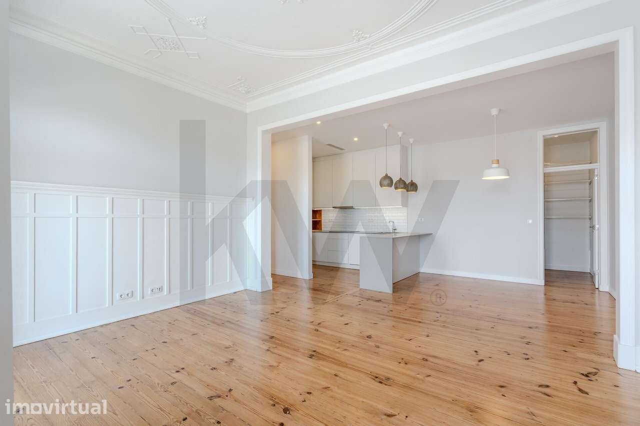 Elegante Apartamento T2+2 Totalmente Renovado e com Varanda em Anjos, - Grande imagem: 5/46