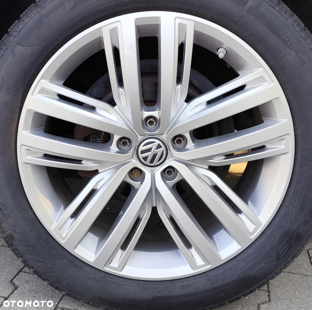 Volkswagen Tiguan - 9