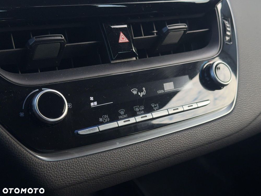 Toyota Corolla 1.6 Comfort - 29