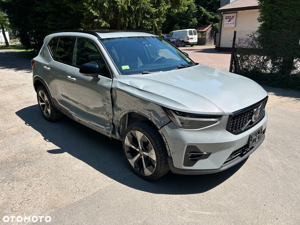 Volvo XC 40 B5 B AWD Momentum Pro - 3