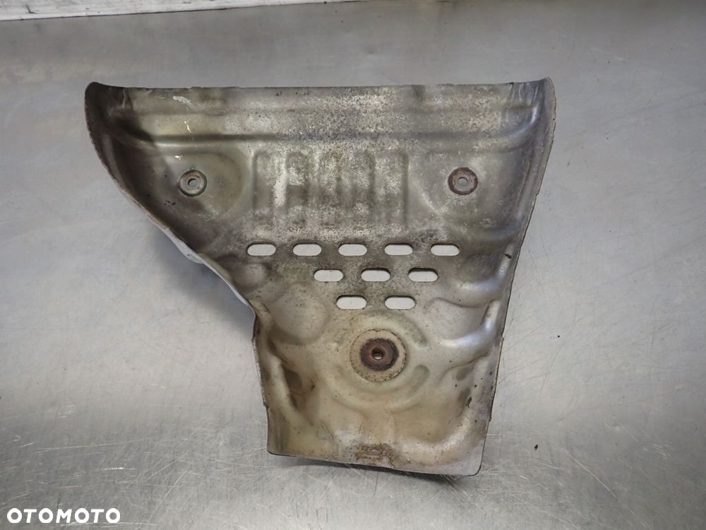 OSŁONA TERMICZNA KOLEKTORA MITSUBISHI LANCER VIII - 2