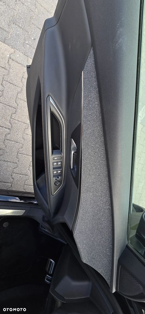 Peugeot 3008 THP 165 EAT6 Stop & Start Allure - 24