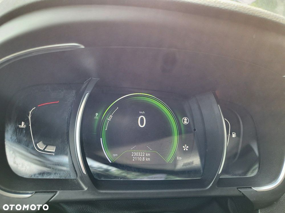 Renault Grand Scenic - 27