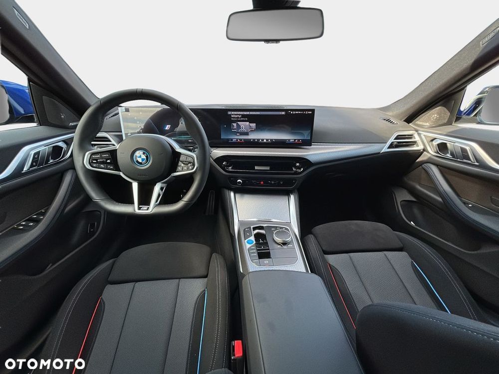 BMW i4 - 13