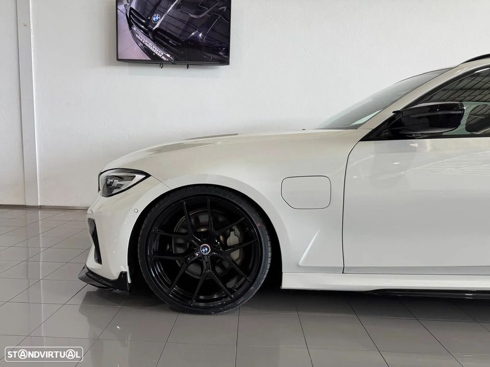 BMW 330 e Touring Pack M Auto - 12