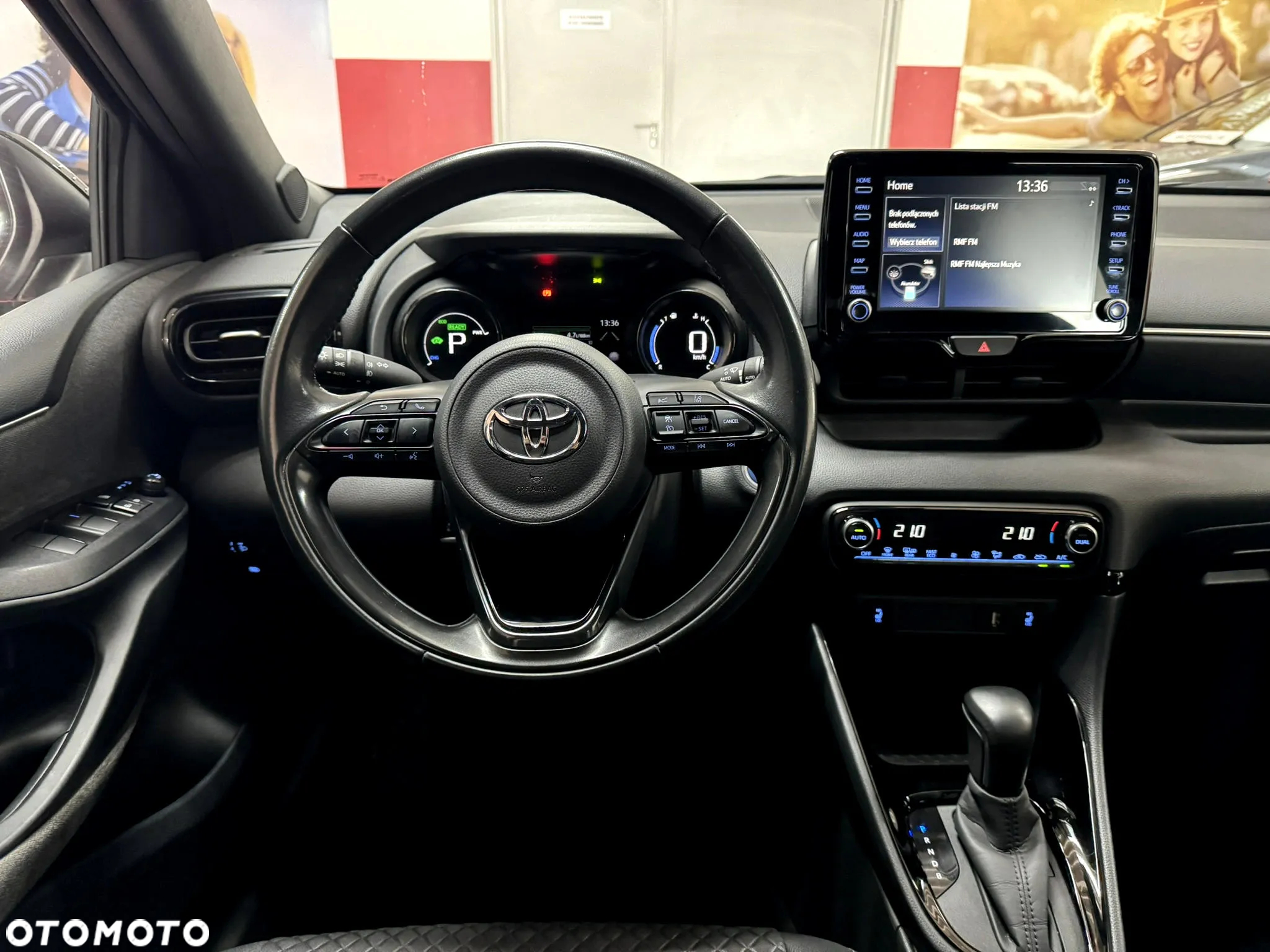 Toyota Yaris Hybrid 1.5 Selection Style - 11