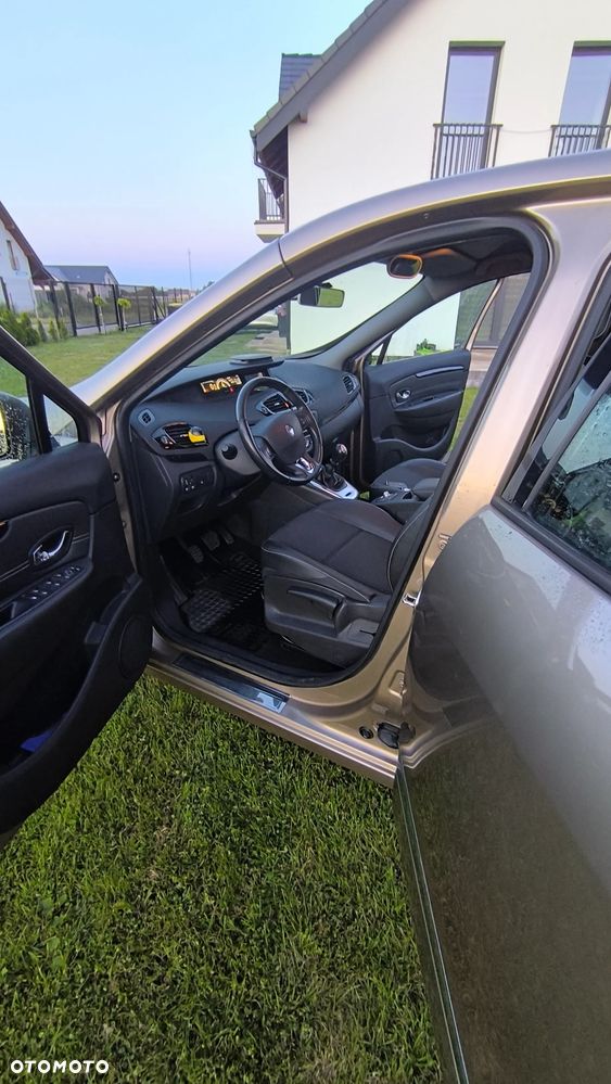 Renault Scenic dCi 110 LIMITED - 24