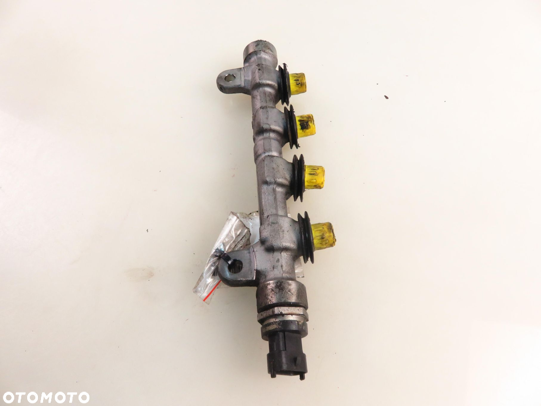 LISTWA WTRYSKOWA INFINITI M 30d  0445216032 8201004395A 8200880547 V9X - 9
