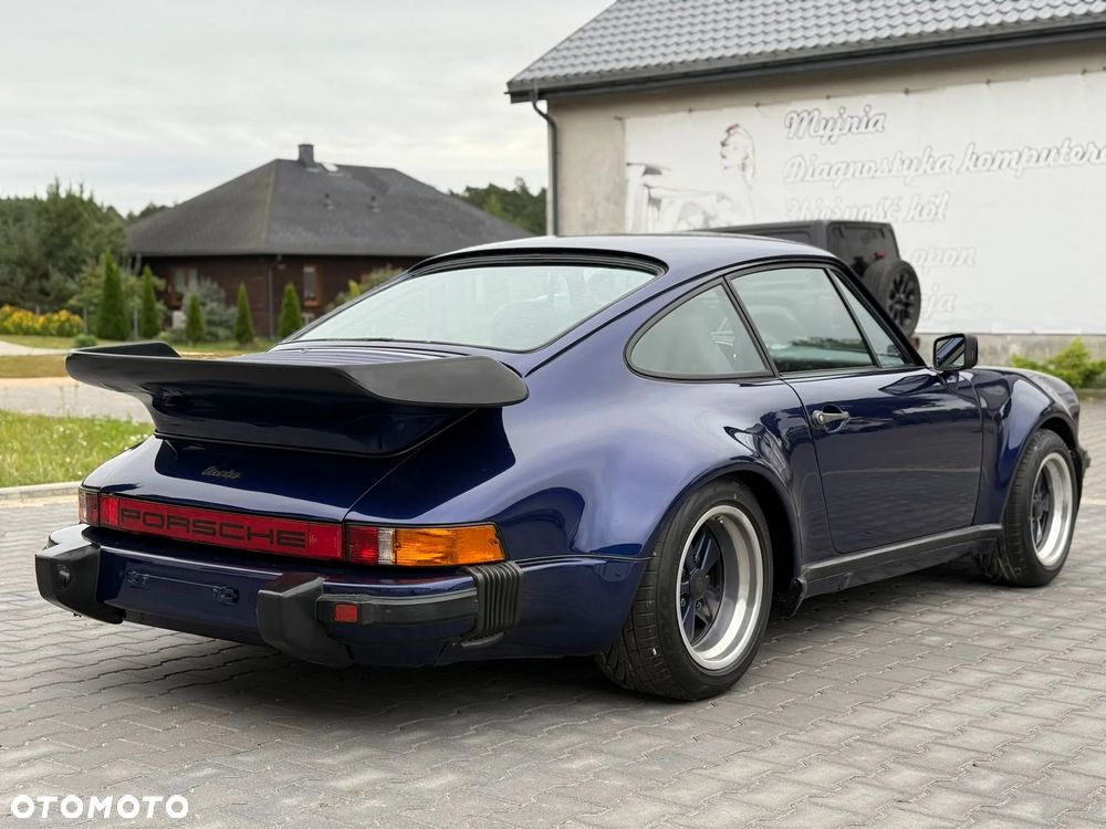 Porsche 911 - 21