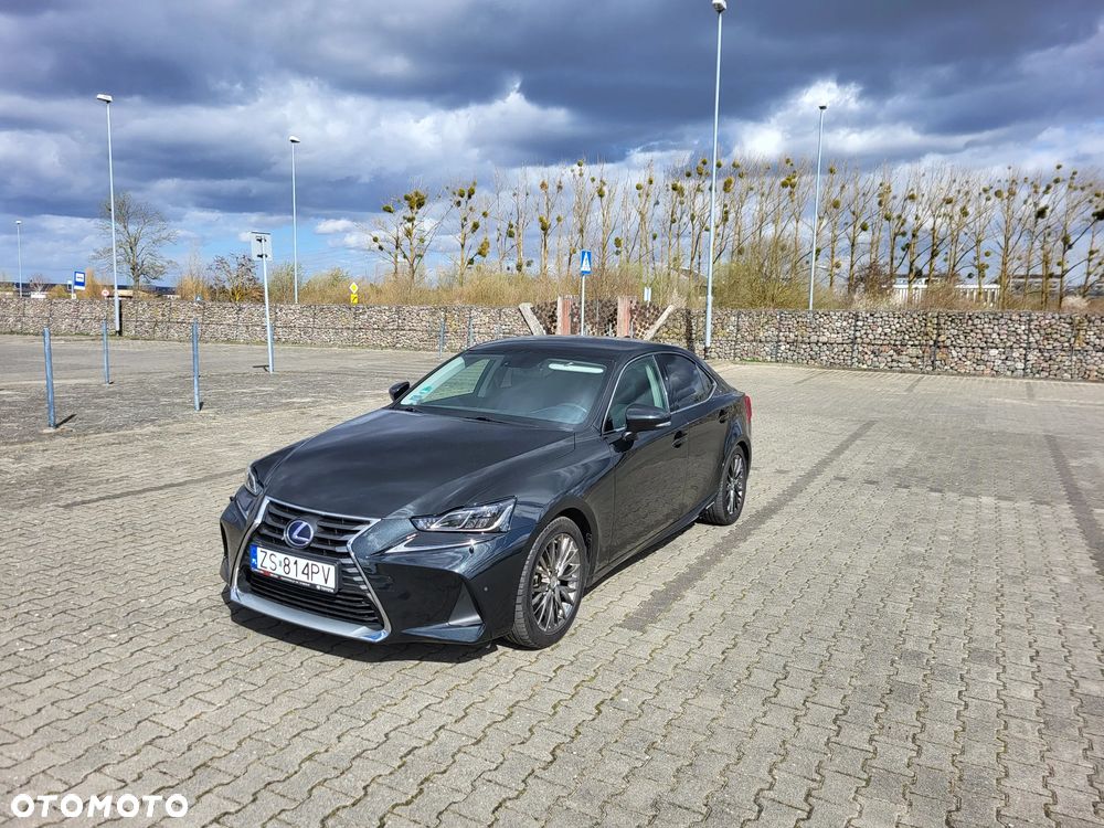 Lexus IS Business Edition - 2