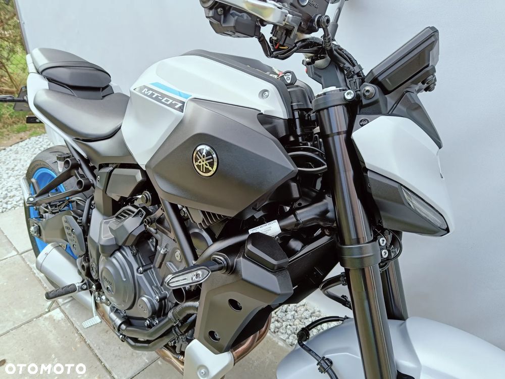 Yamaha MT - 9