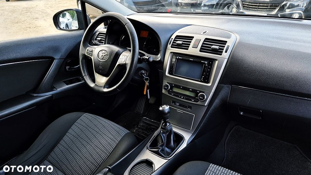 Toyota Avensis Touring Sports 1.8 Executive - 37