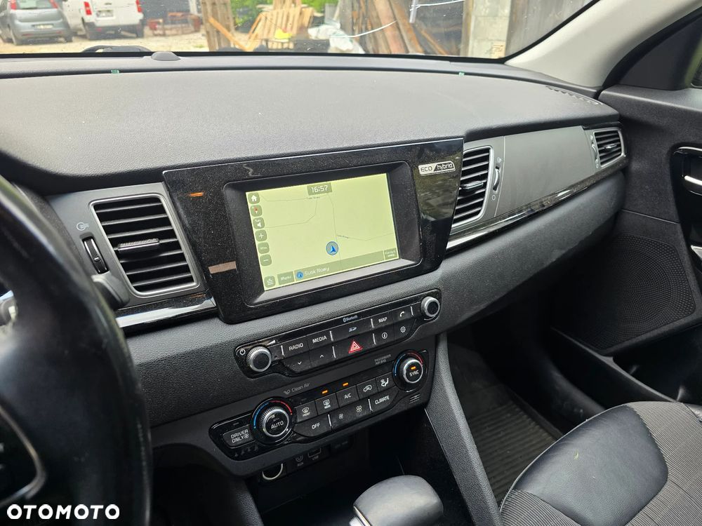 Kia Niro 1.6 GDI 2WD Edition 7 - 24