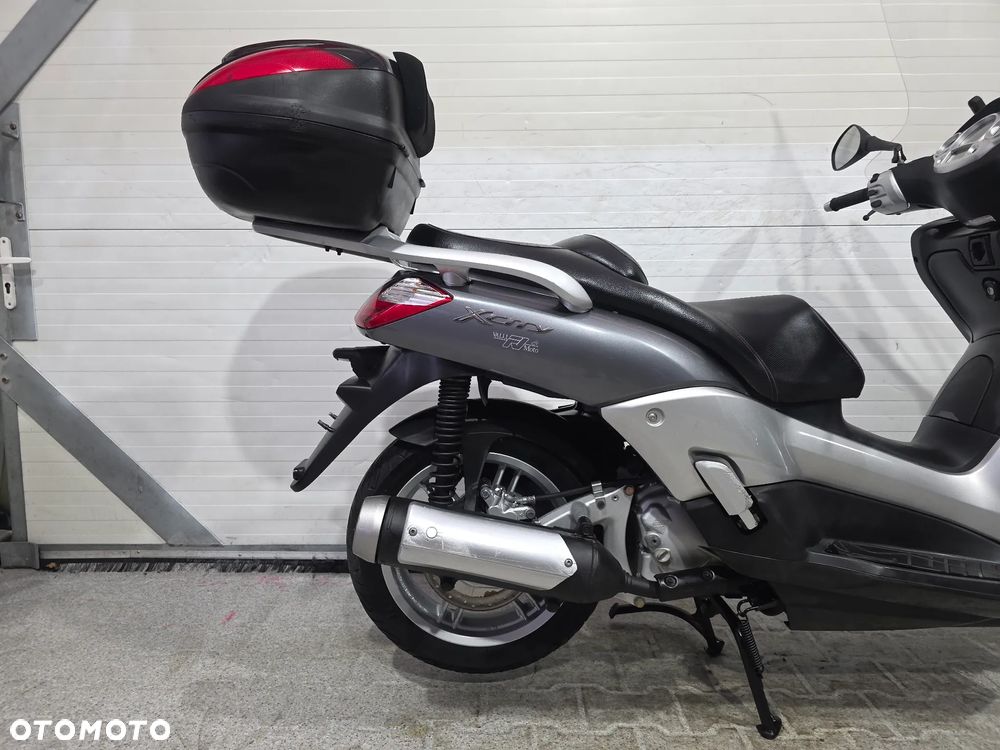 Yamaha X-max - 8