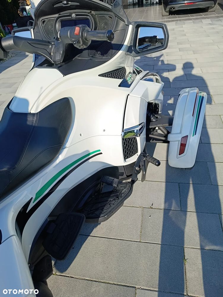 Can-Am Spyder - 7