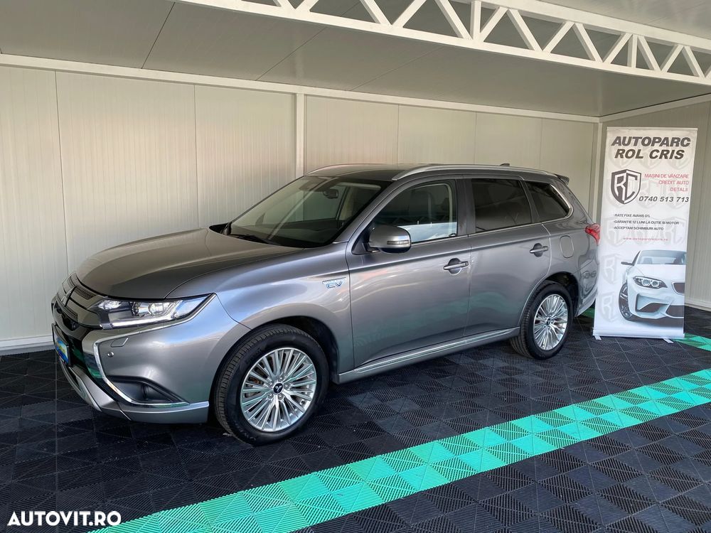 Mitsubishi Outlander - 1