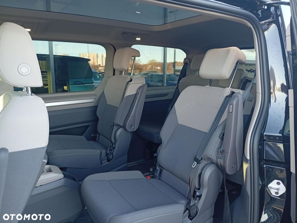 Volkswagen Multivan - 14