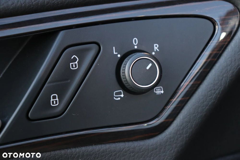 Volkswagen Golf 2.0 TDI (BlueMotion Technology) Highline - 16