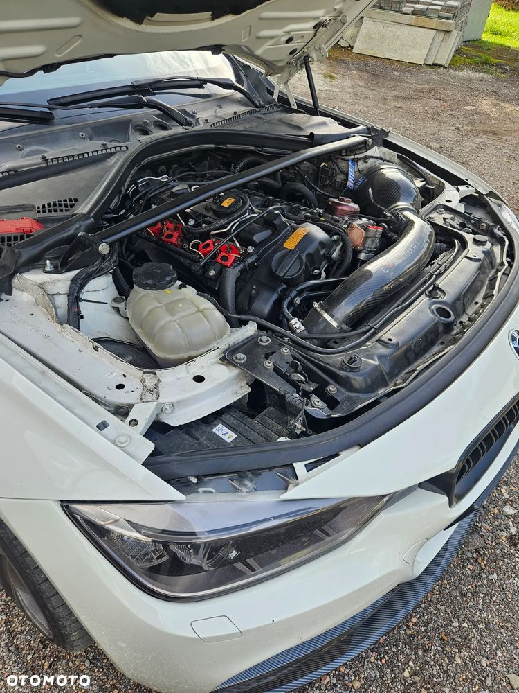 BMW Seria 3 335i M Sport - 12