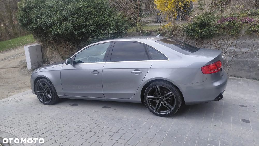 Audi A4 Limousine 2.0 TFSI quattro S tronic Attraction - 3