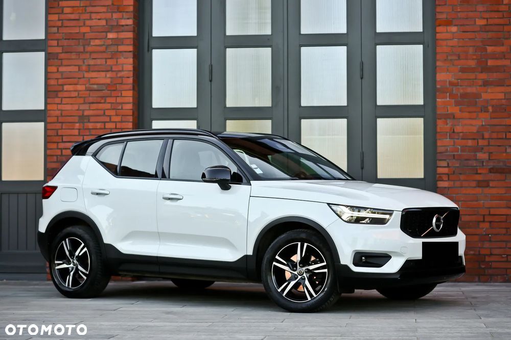 Volvo XC 40 D4 AWD Geartronic R-Design - 4