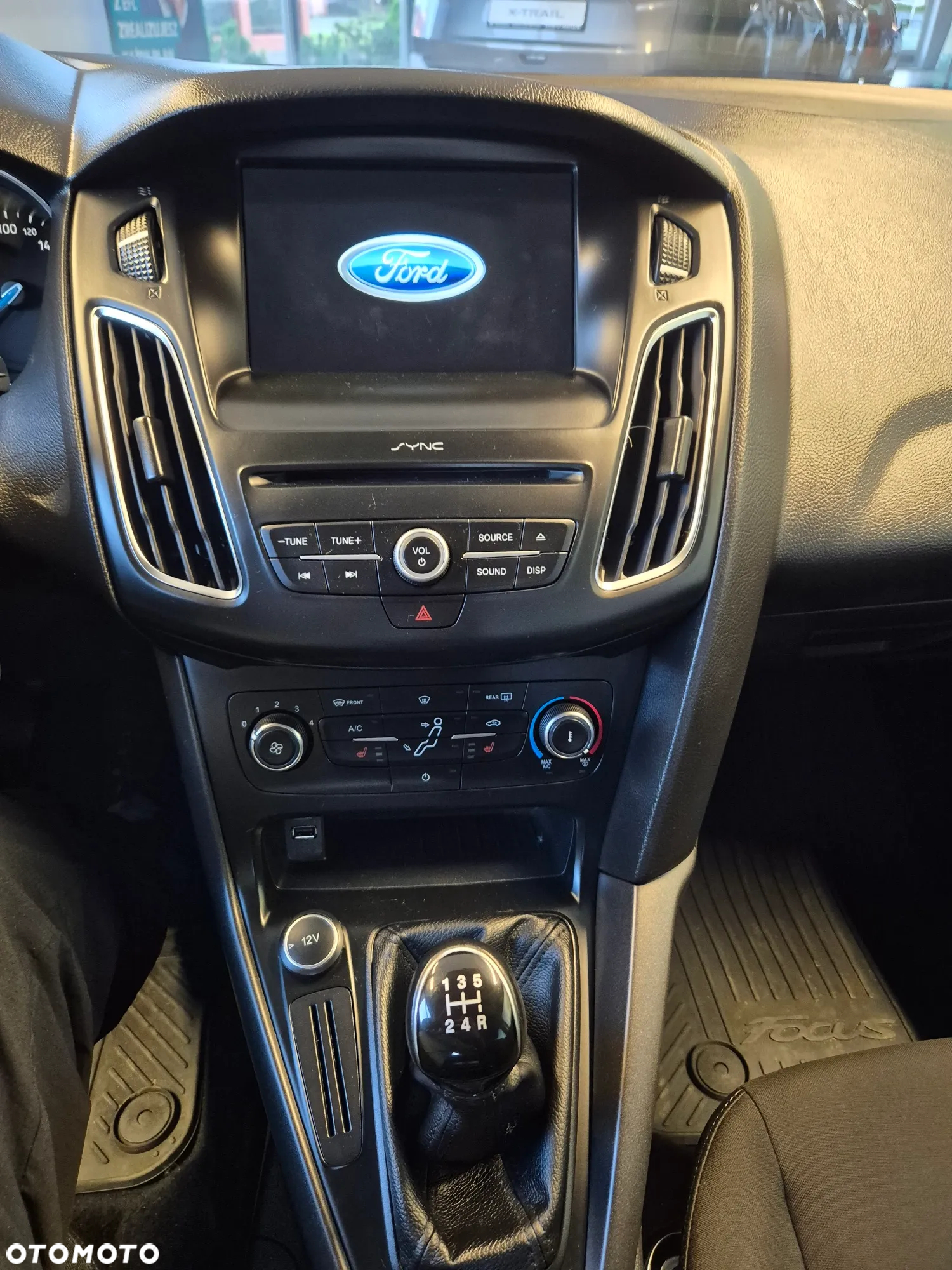 Ford Focus 1.6 Trend - 16