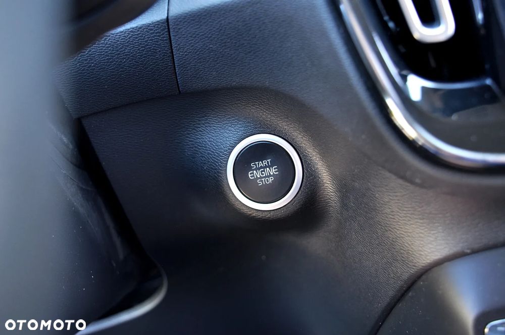 Volvo XC 40 T3 Momentum Pro - 30