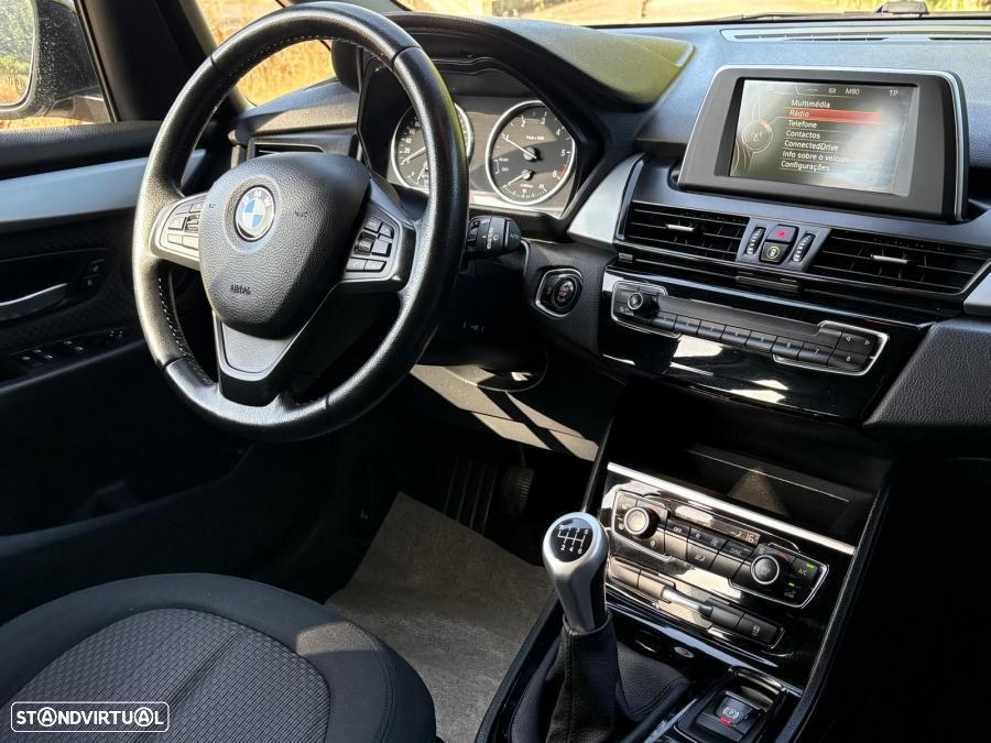 BMW 216 Active Tourer d Line Sport - 21