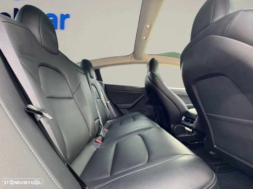 Tesla Model 3 - 19