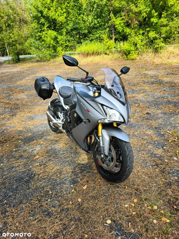 Suzuki GSX 1000 - 13