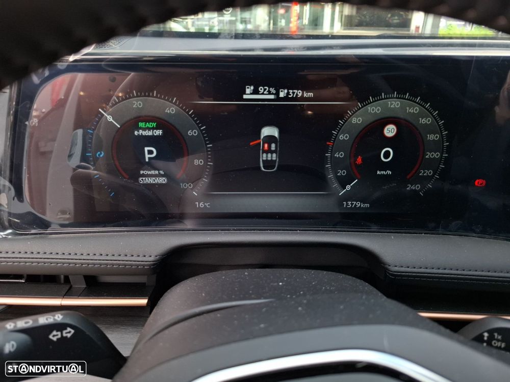 Nissan Ariya 63 kWh Advance Carr. 22kW + Teto Panorâmico - 15