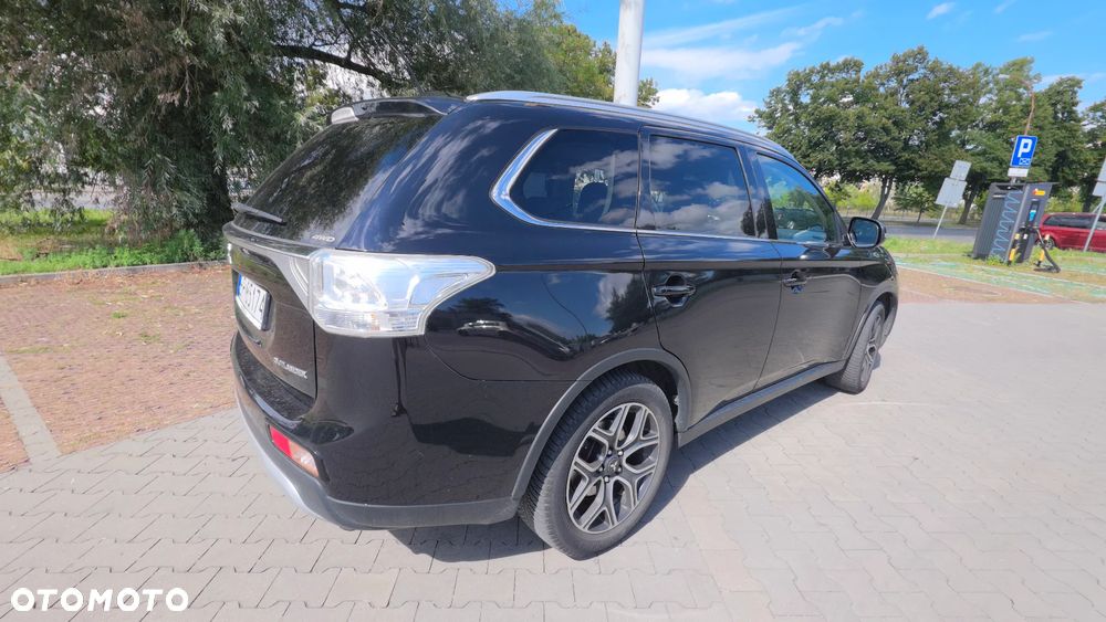 Mitsubishi Outlander 2.2 DID Intense + 4WD - 4