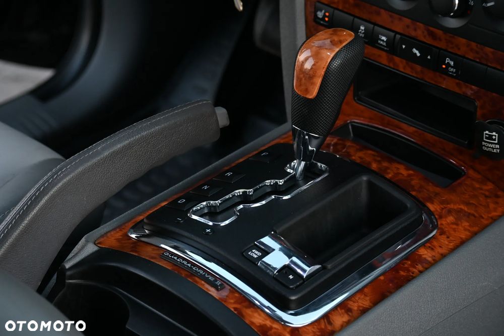 Jeep Grand Cherokee 5.7 V8 HEMI Automatik Overland - 26