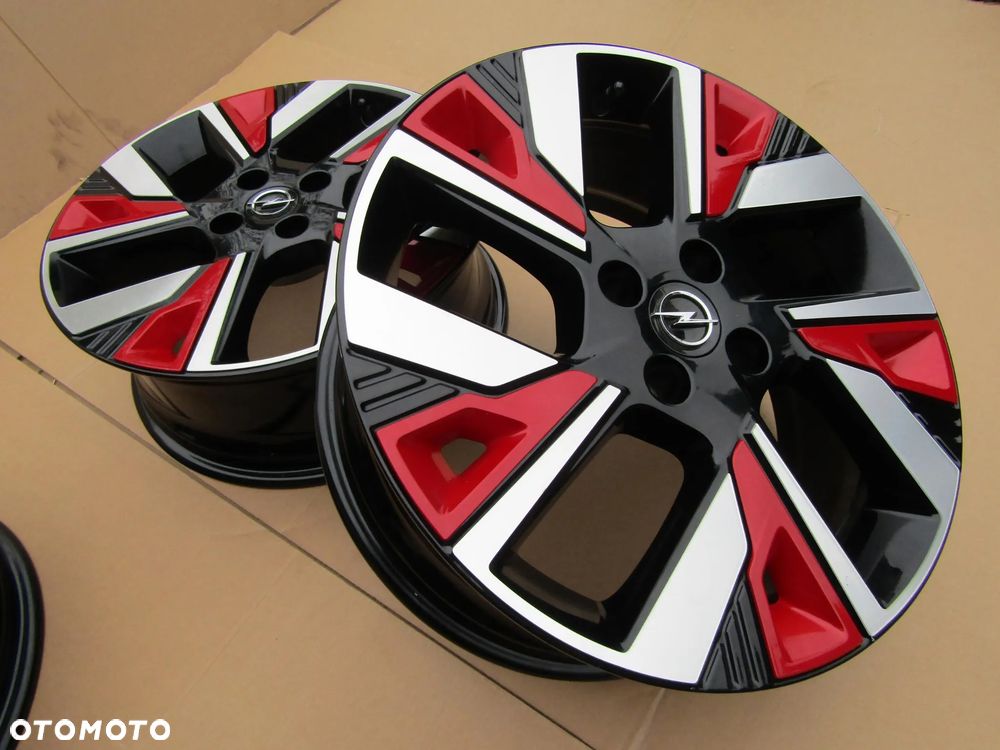 4x Felgi Aluminiowe 18 Opel Mokka II B Corsa F Peugeot 2008 II 2008 5008 Citroen DS3 DS4 C4 Cactus C3 II III 7 j 4x108 ET35 - 23