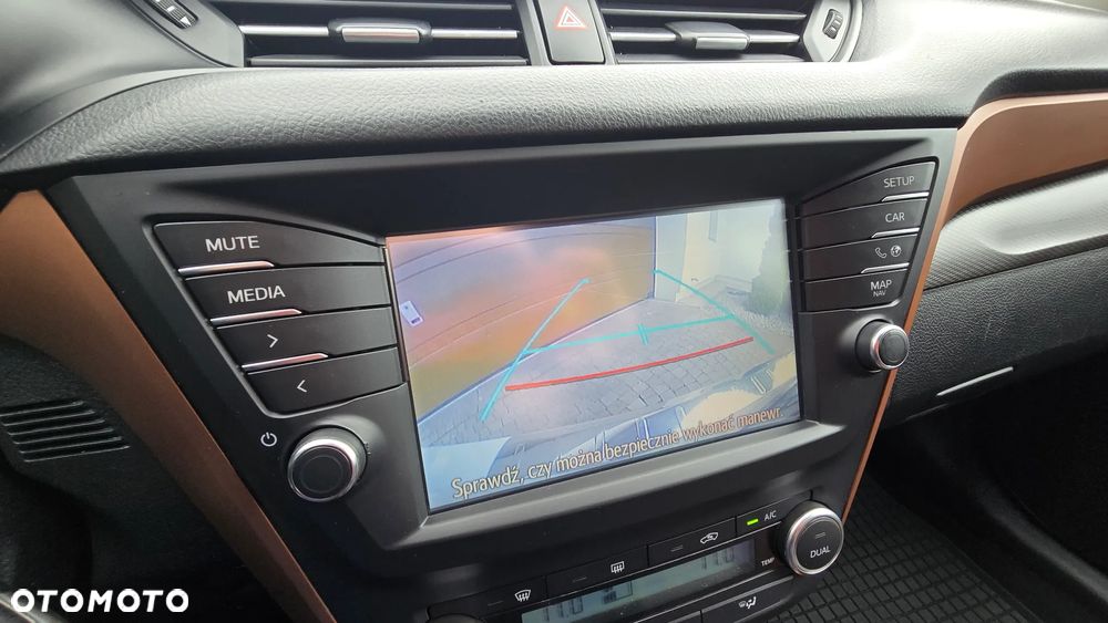 Toyota Avensis - 34