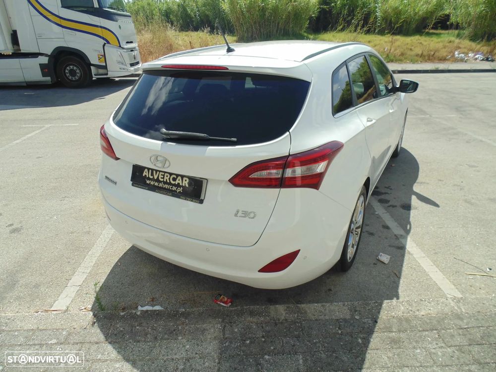 Hyundai i30 SW 1.6 CRDi GO! - 10