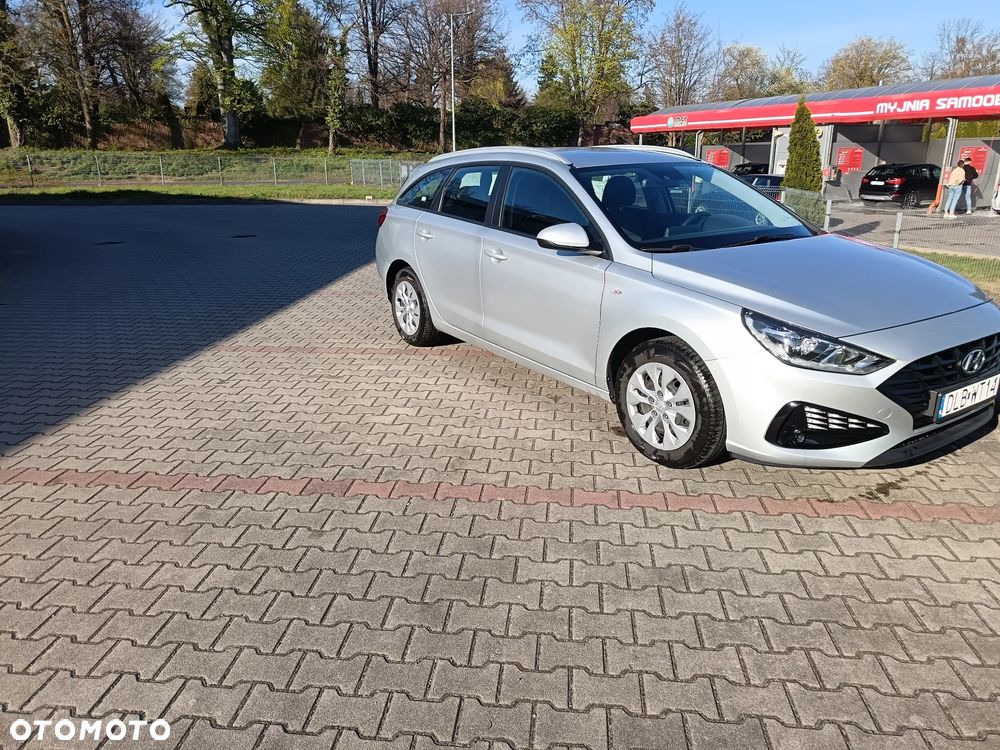 Hyundai i30 1.5 DPI Classic + - 28