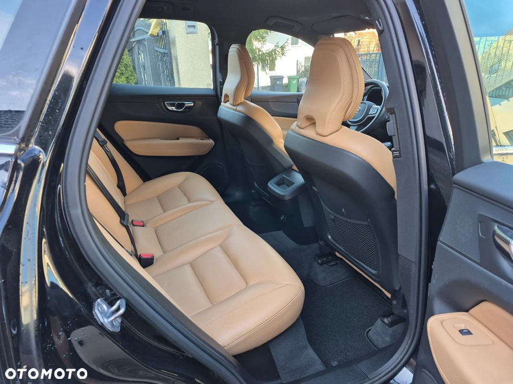 Volvo XC 60 D4 Momentum - 34