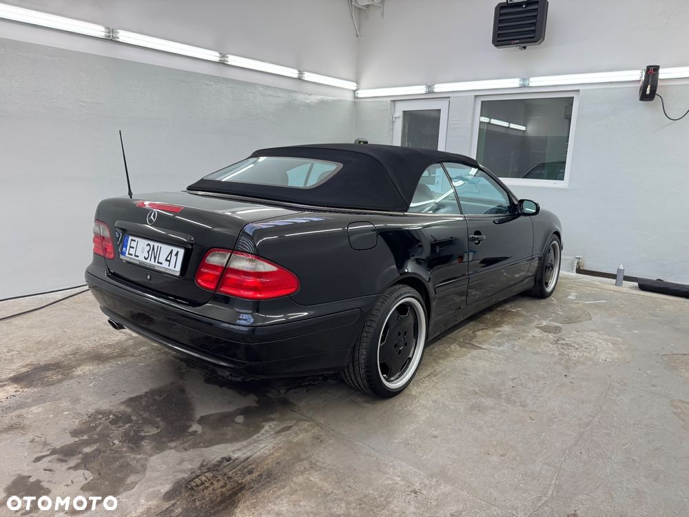 Mercedes-Benz CLK - 11