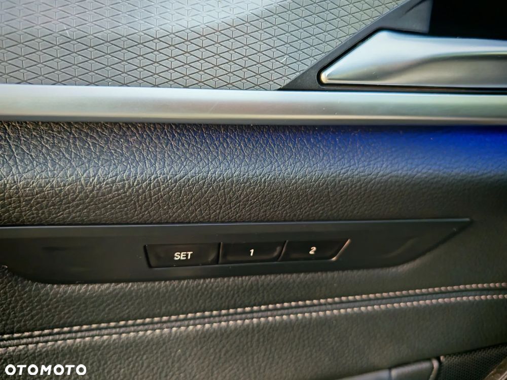 BMW Seria 5 520d xDrive M Sport sport - 21