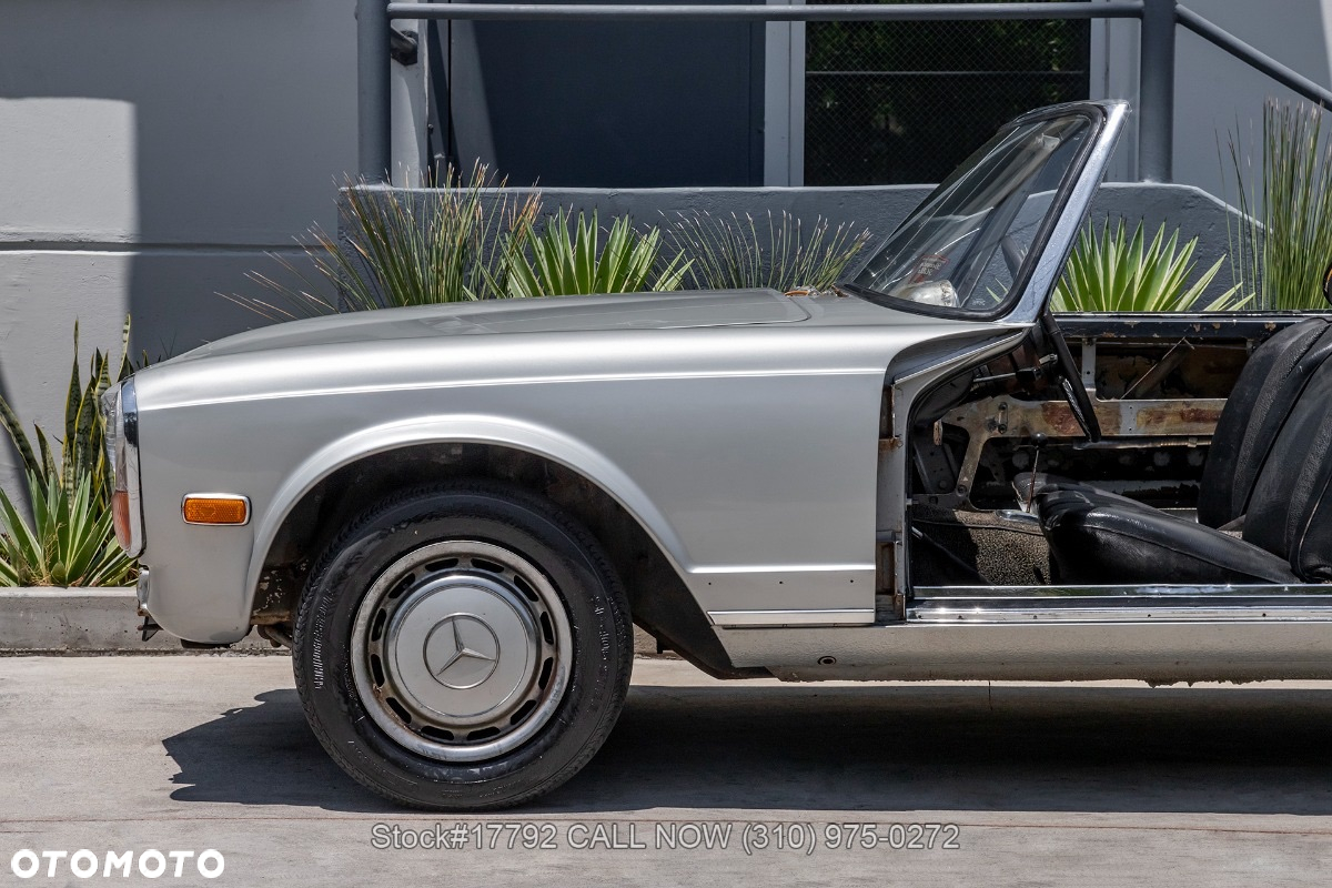 Mercedes-Benz 280 - 2