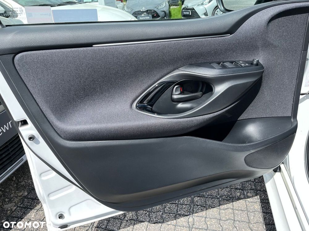 Toyota Yaris Hybrid 1.5 Style - 25