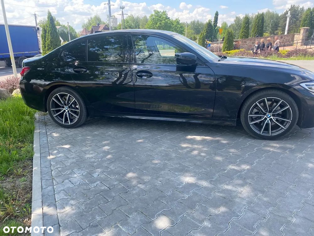 BMW Seria 3 330i M Sport - 8