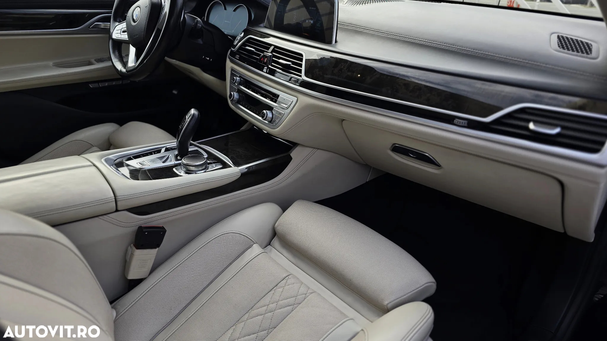 BMW Seria 7 740d xDrive - 13