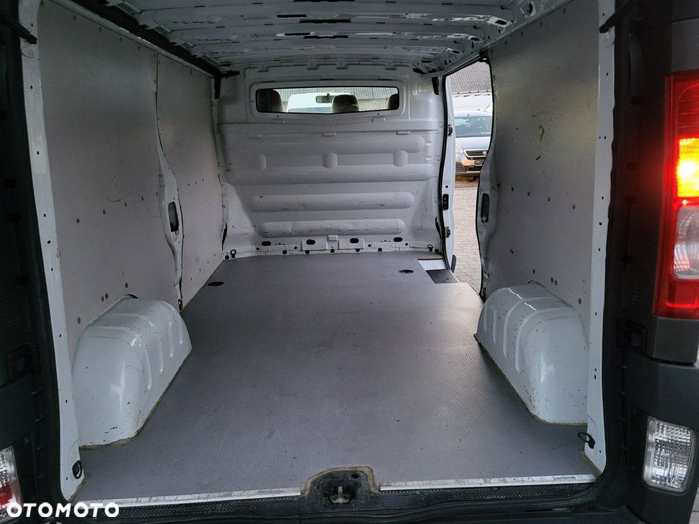 Opel Vivaro - 11