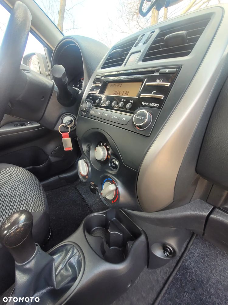 Nissan Micra 1.2 Bild der Frau - 22